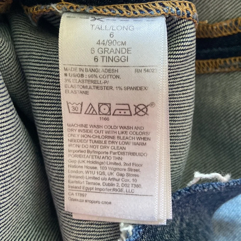 NWT - Banana Republic Women’s Denim Mini Skirt